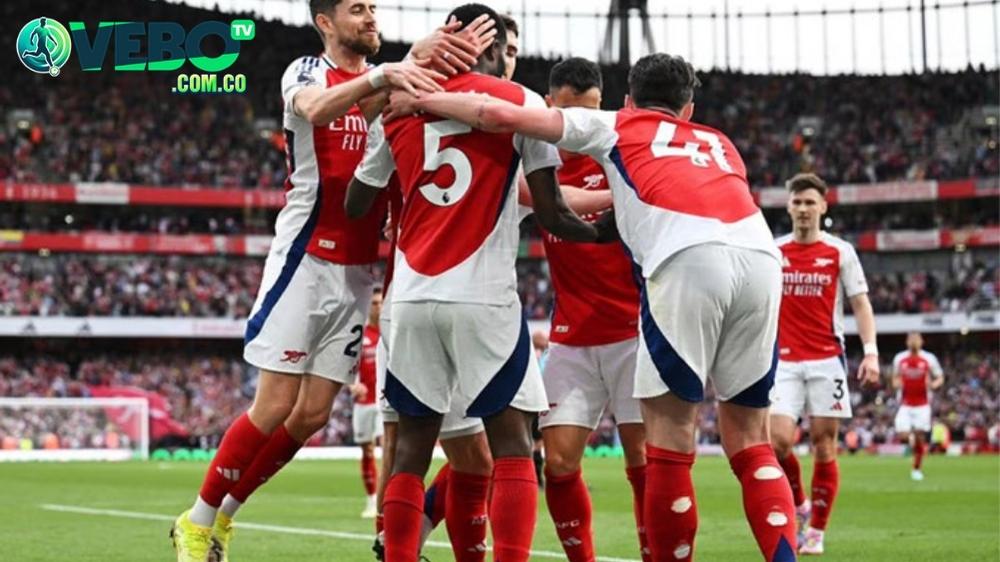 Paris Saint-Germain (PSG) đang khao khát chinh phục vinh quang tại Champions League, và lần này, dưới sự dẫn dắt của Luis Enrique, đội bóng thủ đô nước Pháp đã sẵn sàng vượt qua thử thách lớn mang tên Arsenal.